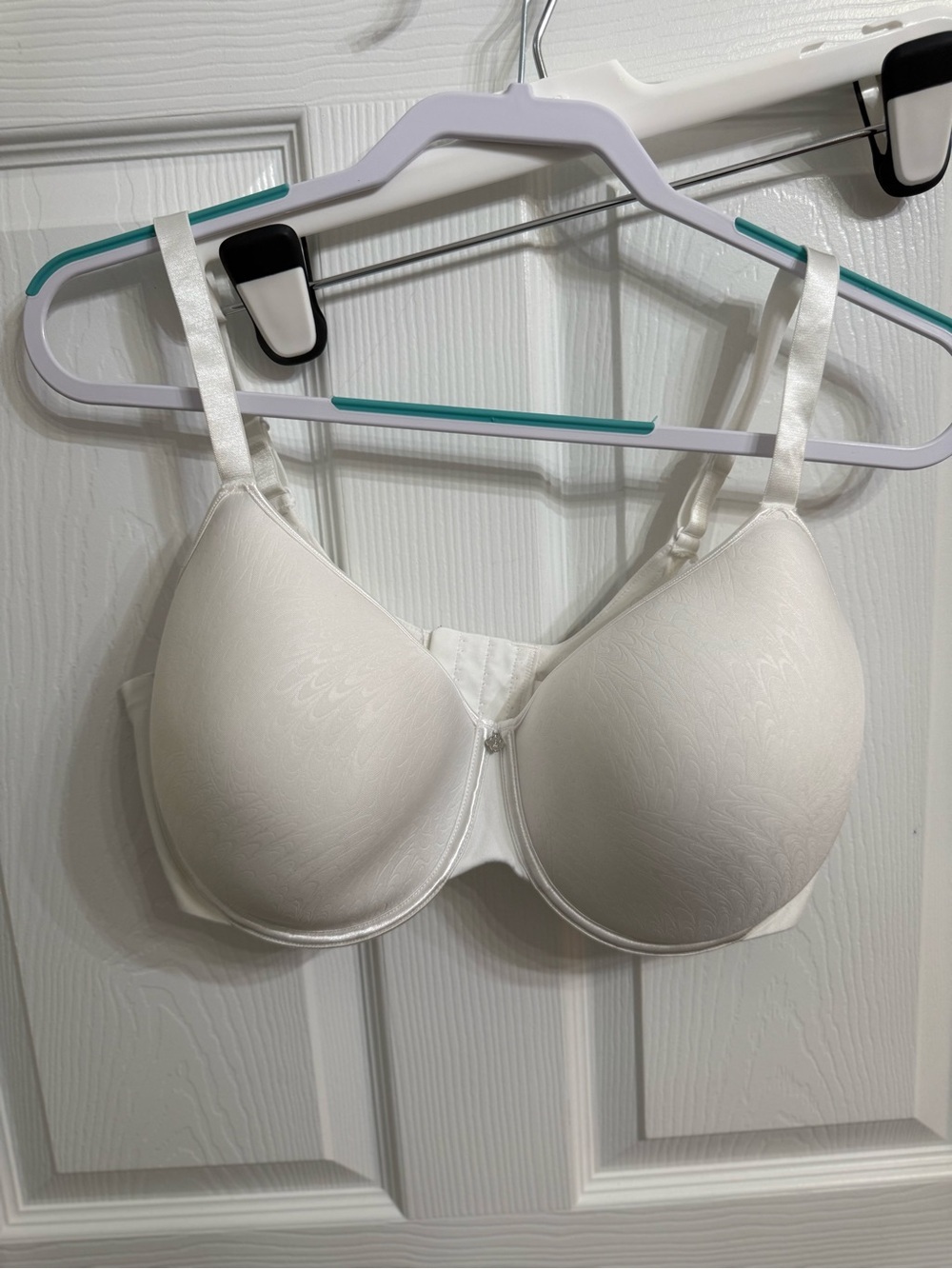 Breezies 38DDD White Underwire T Shirt Bra Smooth Full Coverage Support
